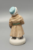 Уникальная статуэтка из первых выпусков «Мужичок с ноготок» в редкой росписи, скульптор В. Маслов, Первомайский фарфоровый завод (Песочное), клеймо 1946-52 гг.