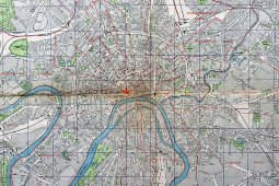 Советский двусторонний иллюстрированный план, карта города Москвы со схемой городского транспорта и метро, бумага, 1939 г.