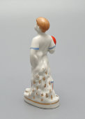 Статуэтка «Юный динамовец», скульптор Интизарян​ М. А.​, фарфор, Вербилки, 1950-60 гг.