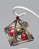 Винтажная ёлочная игрушка, подвеска «Корзина с фруктами», стеклярус, бусы, завод «Лаборприбор», г. Клин, 1950-60 гг.