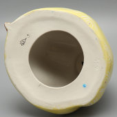 Статуэтка «У зеркала»,​ ​скульптор Жникруп О. Л., фарфор, Городница, 1960-е