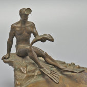 Винтажная пепельница «Ныряльщик с рыбой» (дайвер), бронза, СССР, 1960-е