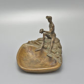 Винтажная пепельница «Ныряльщик с рыбой» (дайвер), бронза, СССР, 1960-е