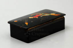 Лаковая шкатулка папье-маше «Покорение космоса», художник Карева Г., Федоскино, 1977 г.