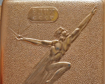 Портсигар «ВДНХ СССР. Слава покорителям космоса», алюминий, золочение, 1960-е