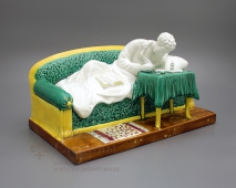 Фаянсовая скульптура «А. С. Пушкин на диване», скульптор Фрих-Хар И. Г., Конаково, 1930-е