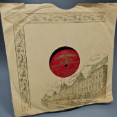 Пластинка с военными песнями «Шла с ученья третья рота» и «Если бы гармошка умела», Апрелевский завод, 1950-е