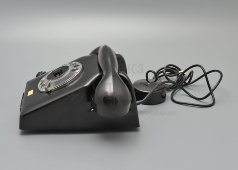 Черный винтажный телефонный аппарат Nordfern W66 в корпусе из бакелита, ГДР, 1960-е