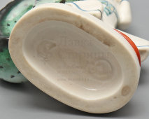 Статуэтка «Рыбы. Февраль» из серии «Знаки зодиака», авторы Кузнецов В. В., Данько Н. Я., фарфор, ГФЗ, 1920-е