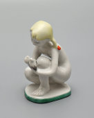 Фигурка «Юный скульптор» (малая), скульптор Столбова Г. С., фарфор ЛФЗ, 1950-60 гг.