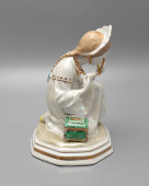 Статуэтка «Малахитовая шкатулка», скульптор Богданова О. М., Дулево, 1965 г.