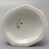 Статуэтка «Малахитовая шкатулка», скульптор Богданова О. М., Дулево, 1965 г.