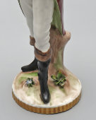 Статуэтка «Галантный джентльмен во фраке», фарфор, Эрнст Боне и сыновья (Ernst Bohne & Söhne), Тюрингия, Германия, 1900-1910 гг.