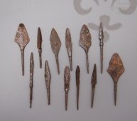 Старинные наконечники для стрел, железный век