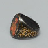 Винтажное кольцо «Девушка в платке с букетом рябины», Палех, 1960-70 гг.