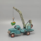 Детская игрушка «Кран на автомобиле. Автокран ЗИС-150», Завод металлоизделий, Ленинград, 1960-е