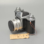 Немецкий зеркальный пленочный фотоаппарат «Zeiss Ikon Contax S», объектив Biotar 2/5,8 T Carl Zeiss Jena, ГДР, 1949-52 гг.