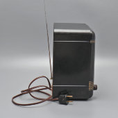 Советский радиоприемник «Огонёк» с FM диапазоном и Bluetooth, радиозавод «Красный Октябрь», Москва, 1950-е