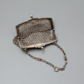 Серебряная дамская театральная сумочка, кольчужное плетение