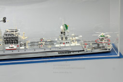 Модель «Гвардейский ракетный крейсер «Слава» (Москва №121), ВМФ России в Севастополе