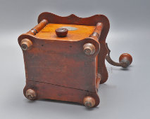 Старинная механическая кофемолка, мельница , дерево, латунь, R. Z. Zassenhaus, Германия, 1930-е