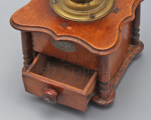 Старинная механическая кофемолка, мельница , дерево, латунь, R. Z. Zassenhaus, Германия, 1930-е