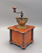 Старинная механическая кофемолка, мельница , дерево, латунь, R. Z. Zassenhaus, Германия, 1930-е