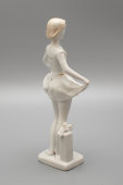 Фигурка «Юная балерина», скульптор Велихова С. Б., фарфор ЛФЗ, 1950-60 гг.