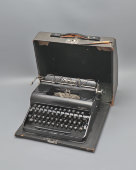 Старинная печатная машинка «Olympia Progress», Olympia Werke, г. Эрфурт, ГДР, 1950-60 гг.