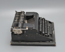 Старинная печатная машинка «Olympia Progress», Olympia Werke, г. Эрфурт, ГДР, 1950-60 гг.