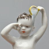 Статуэтка «Утро», скульптор Столбова Г. С., художник Лупанова Е. Н., серия «Счастливое детство», ЛФЗ