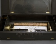 Антикварная музыкальная шкатулка