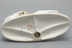 Статуэтка «Девочка с гусями», фарфор, мануфактура Weiß, Kühnert & Co., Графенталь (Grafenthal​), ГДР, 1950-72 гг.