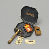 Винтажная безопасная бритва, станок для бритья «Gillette» в подарочном футляре, латунь, США, 1930-е