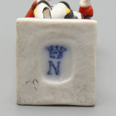 Статуэтка-миниатюра «Галантный кавалер», фарфор, Эрнст Боне и сыновья (Ernst Bohne & Söhne), Тюрингия, Германия, 1900-1910 гг.