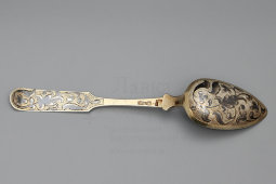 Столовая ложка с растительным орнаментом, русское серебро 84 пробы, чернь, Россия, 1842 г.