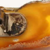 Винтажные советские запонки с натуральным янтарем в коробке, белый металл, Рига, 1958-60 гг.