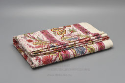 Большая старинная скатерть «Красно-синие цветы», Трёхгорная мануфактура, г. Москва, 1-я четв. 20 в.