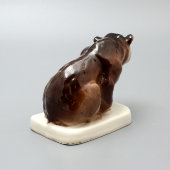 Статуэтка «Медведь с шаром», Рижская фарфоровая фабрика