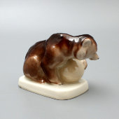 Статуэтка «Медведь с шаром», Рижская фарфоровая фабрика