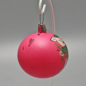 Советская новогодняя ёлочная игрушка-шар «Три поросёнка», стекло, г. Москва, 1930-40 гг.