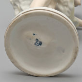 Статуэтка «Балерина с цветком», скульптор В. И. Сычев, ЛЗФИ, 1956-67 гг.