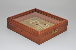 Старинная икона Николая Чудотворца в серебряном окладе 84 пробы и в киоте, Россия, 19 в.