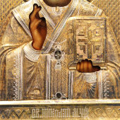 Старинная икона Николая Чудотворца в серебряном окладе 84 пробы и в киоте, Россия, 19 в.