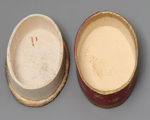 Коробочка из-под пудры для жирной кожи лица «Белая сирень», Ленинградская парфюмерная фабрика, 1930-е