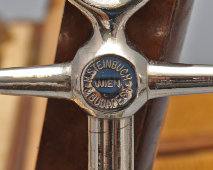 Антикварный прибор фармацевта-аптекаря, шприц, насос для изготовления таблеток, в комплекте полный набор насадок, фирма H. Steinbuch, Австрия, 1920-е