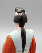 Статуэтка «Вышивальщица», фарфор, Китай, 1970-е
