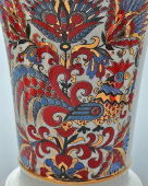 Декоративная фарфоровая ваза «Петушки» по рисункам художника Воробьевского А. В., форма «Ампирная», ЛФЗ, 1970-80 гг.