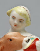 Статуэтка «Девочка с теленком», скульптор Кучкина Т. С., редкая роспись, фарфор ЛФЗ, 1930-е