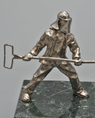 Статуэтка «Металлург» в подарочном кейсе, подарок сталевару, металл, камень, Россия, 2020-е